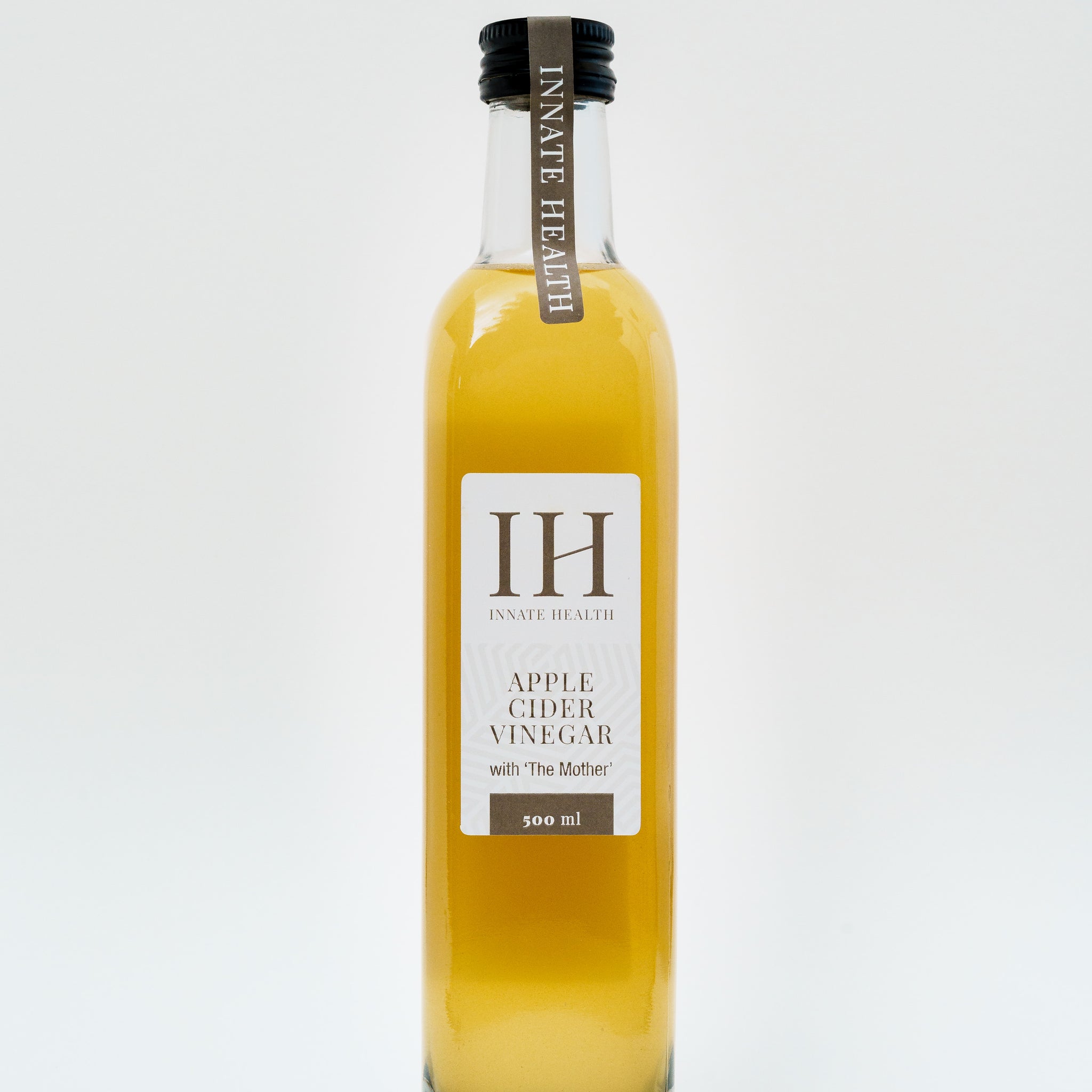 Apple cider vinegar organically farmed with the mother 